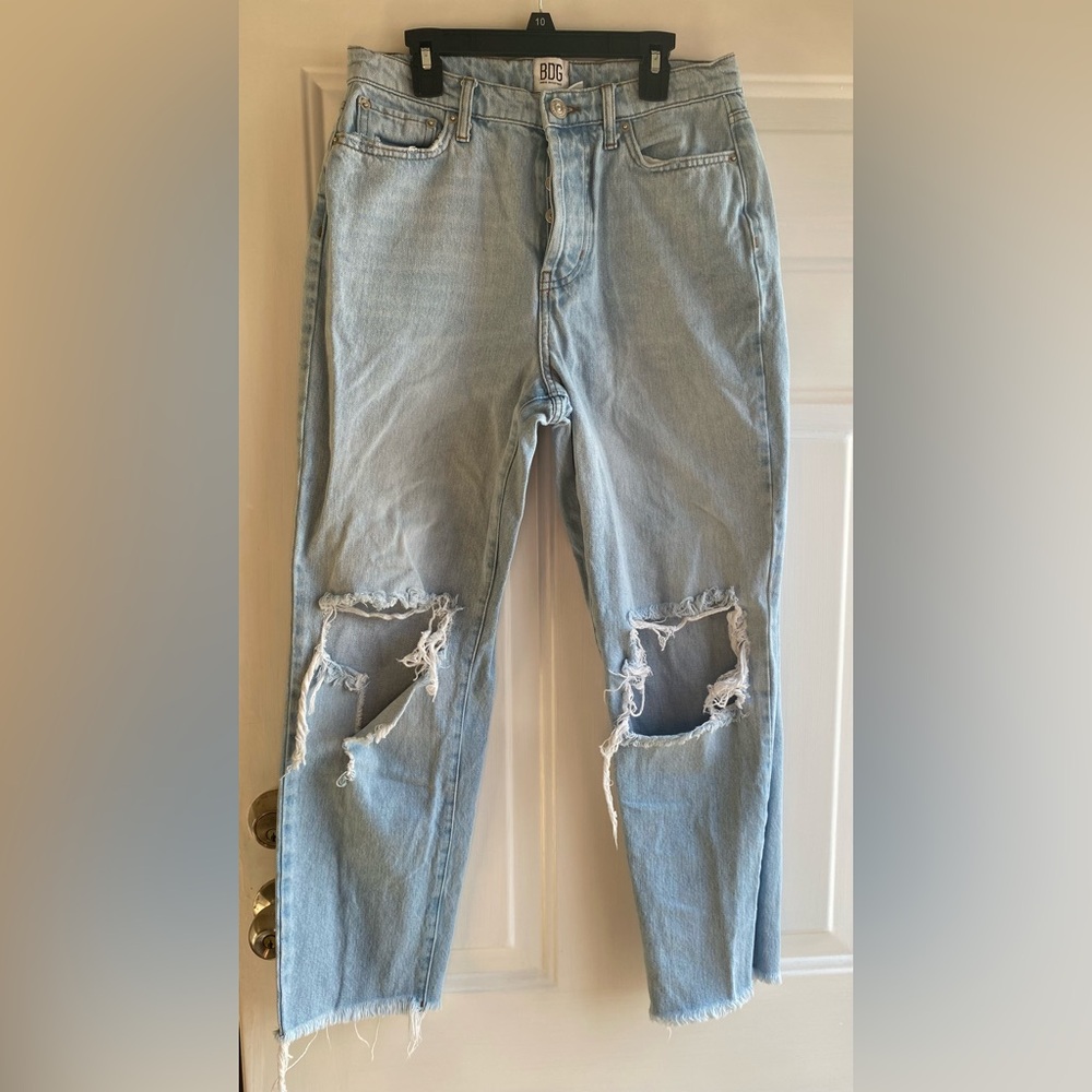 BCG Light Blue Distressed Women’s Jeans